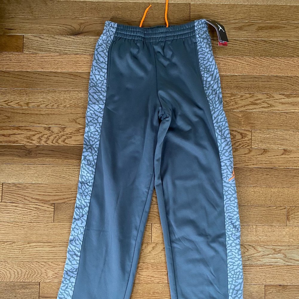 Nike straight leg warm up pants, Therma-fit, Youth Large